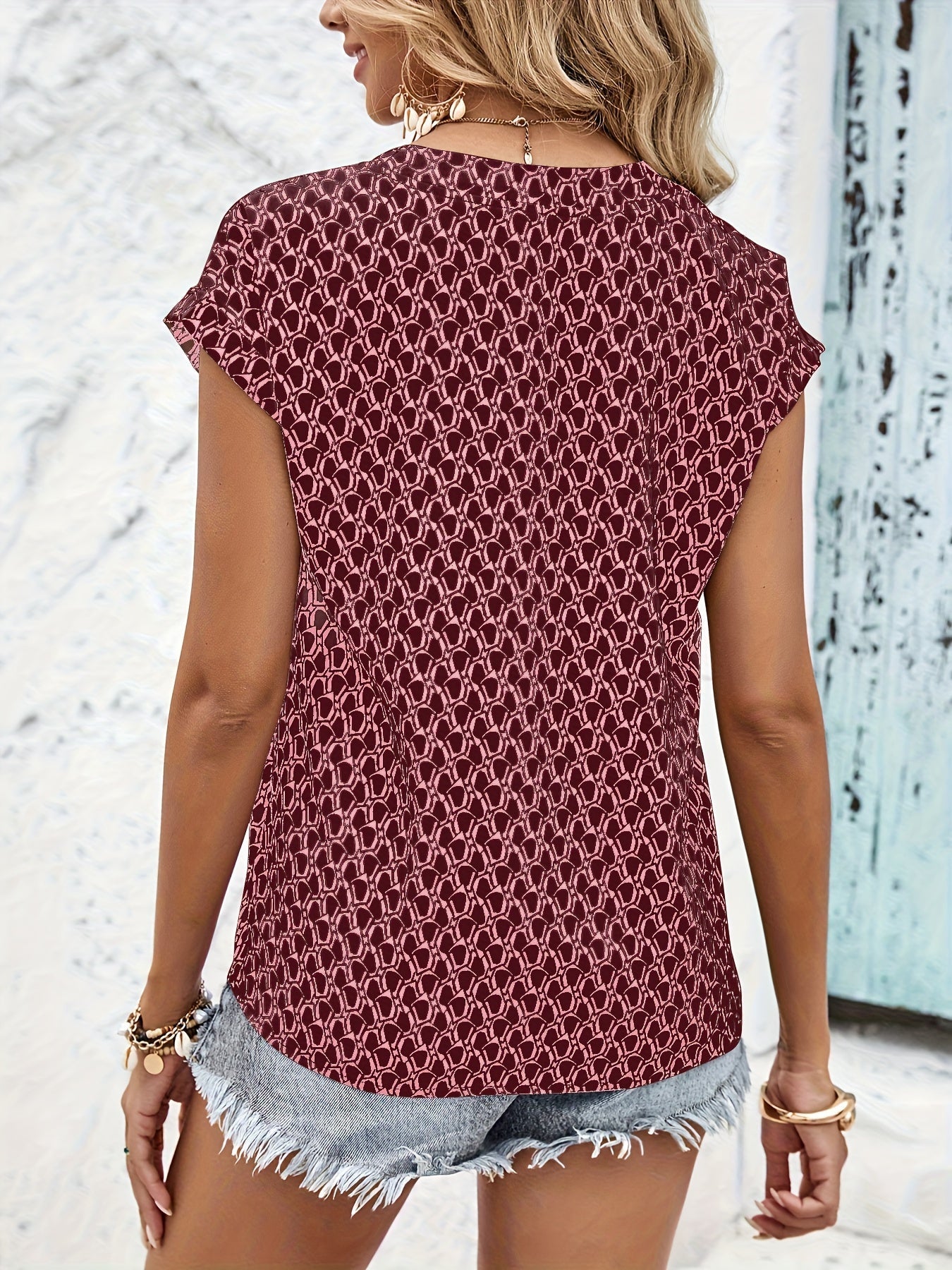 Samira™ | Versatile Geometric Print T-shirt