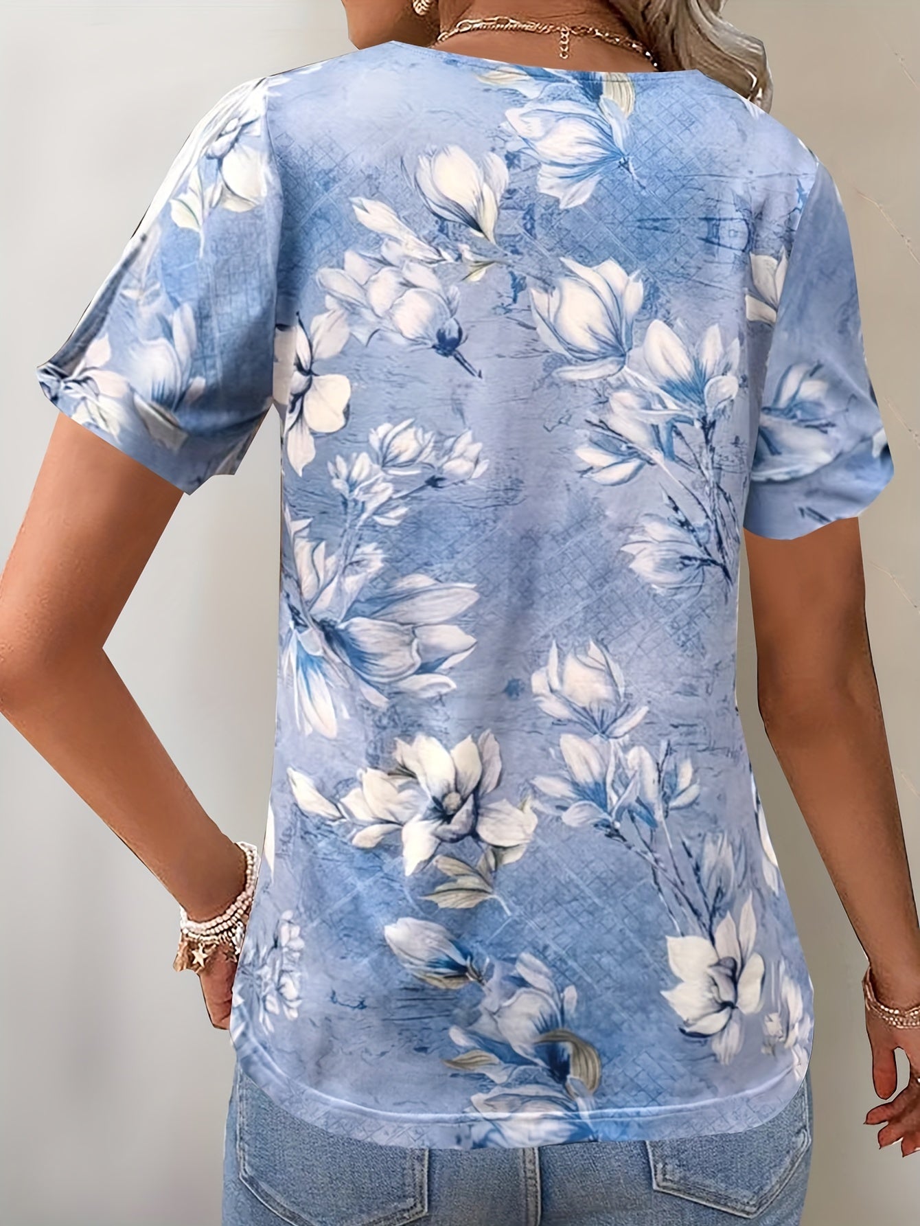 Elara™ | Casual Floral V-Neck Tee