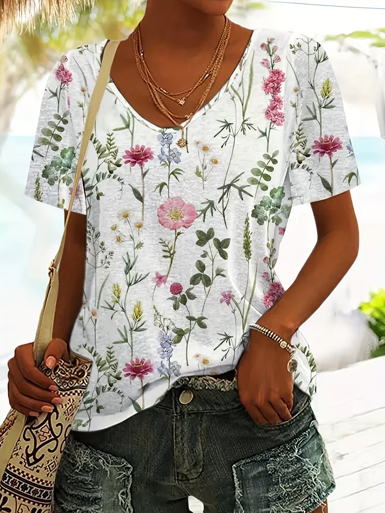 Nia™ | Vibrant Floral V-Neck Tee