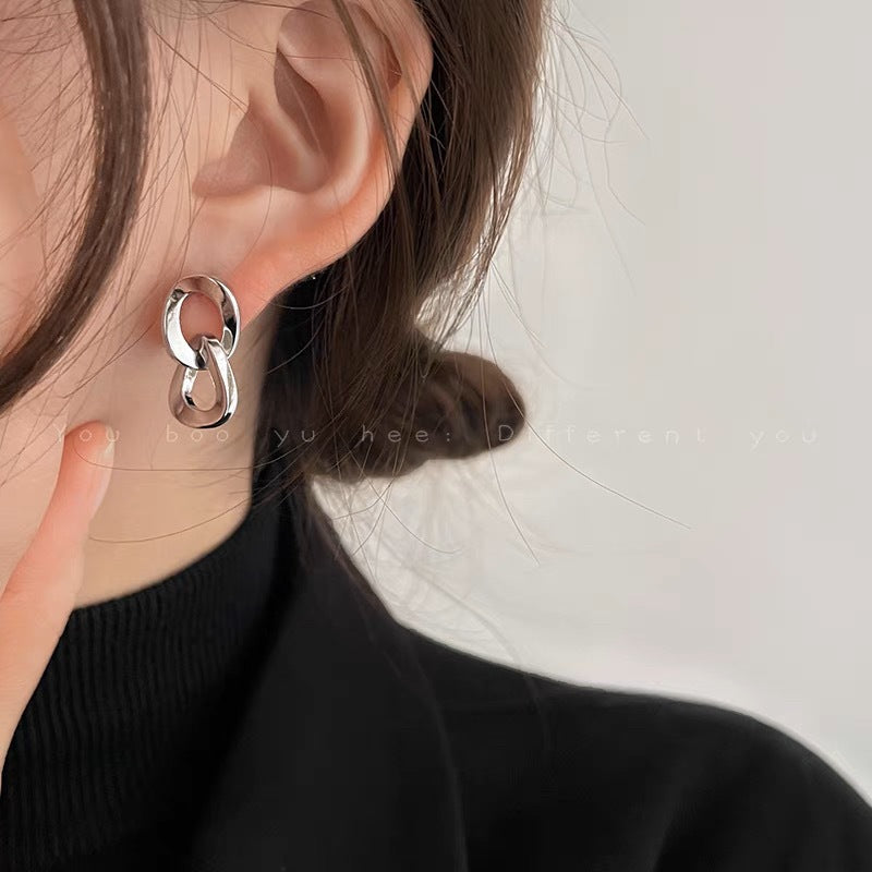 Nuna™ | Elegant Minimalist Metal Chain Earrings