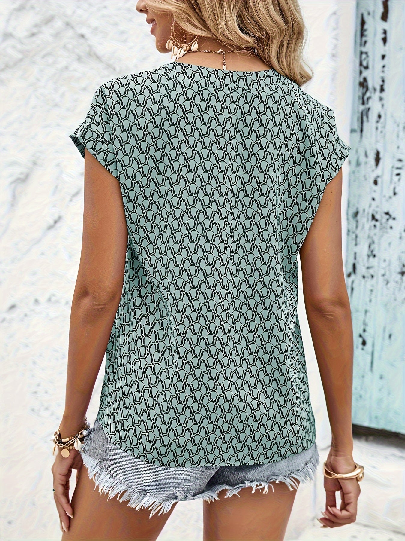 Samira™ | Versatile Geometric Print T-shirt